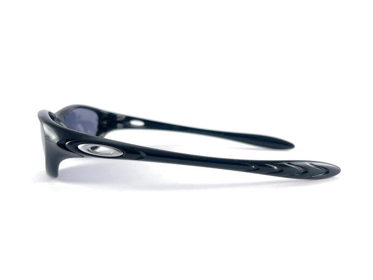 New Vintage Oakley Fate Black Grey Lenses 2003 Sunglasses at