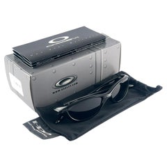 Nuovi occhiali da sole vintage Oakley Fate con lenti nere e grigie 2003