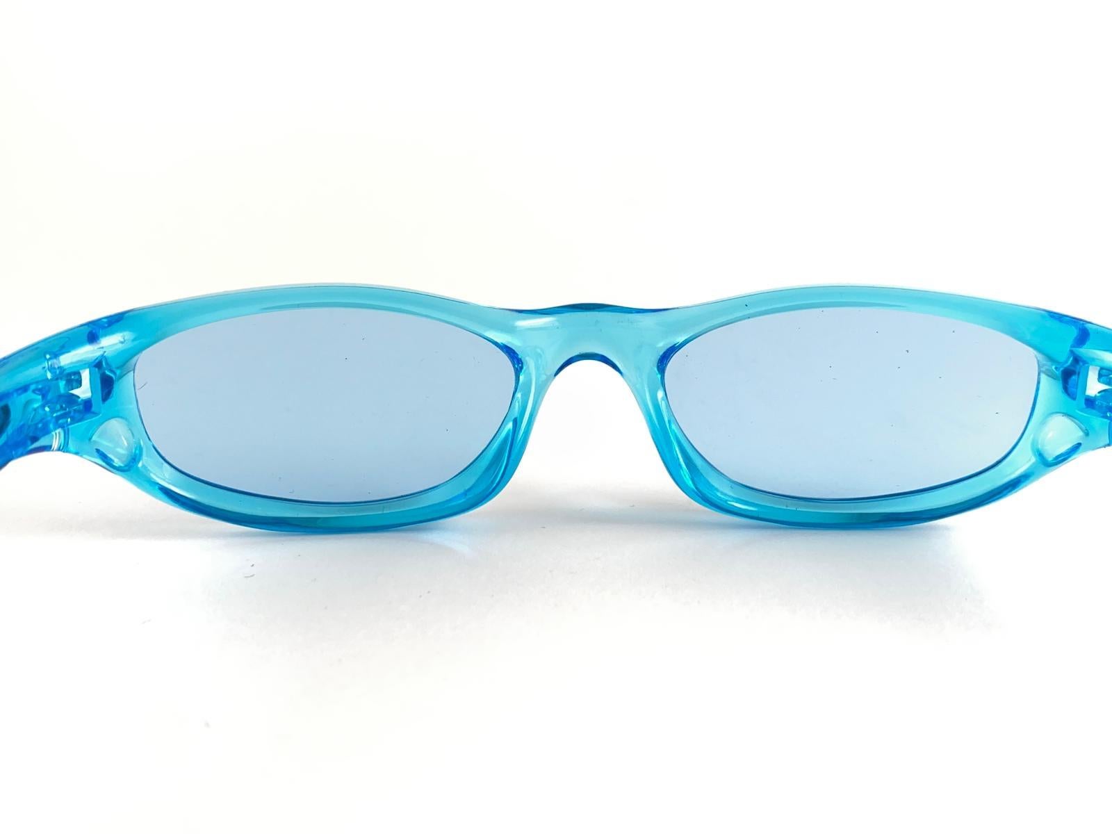 New Vintage Oakley Fate Light Blue Frame Light Purple Lens 1999 Sunglasses For Sale 2