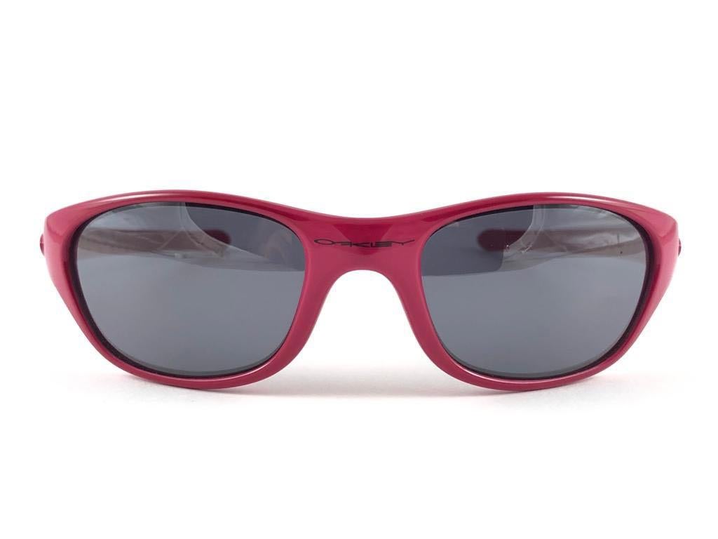 New Vintage Oakley Fives 2.0 Raspberry Black Iridium 2001 Sunglasses 3