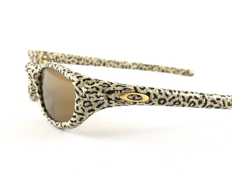 New Vintage Oakley Four Cheetah Gold Iridium 2000 Sunglasses