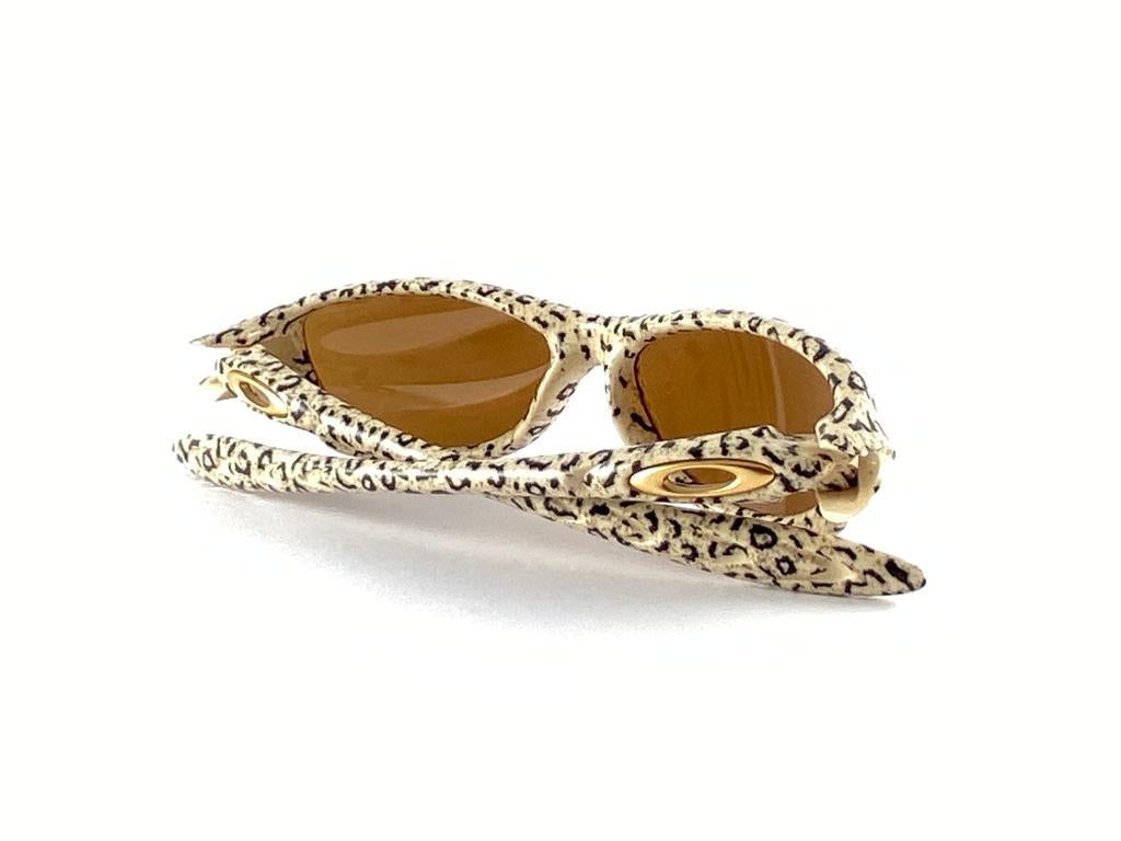 Nuevas gafas de sol vintage Oakley Four Cheetah Gold Iridium 2000 en Nuevo Estado en Baleares, Baleares
