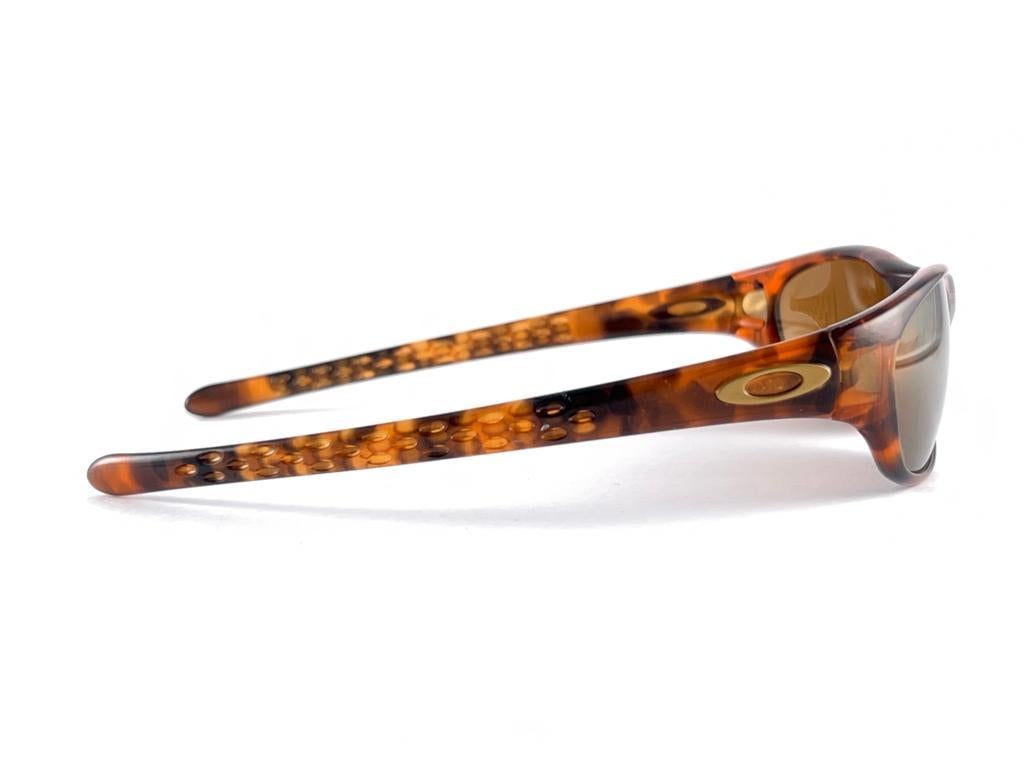 Nouveau Vintage Oakley Frog Skin Tortoise  Lunettes de soleil 1995  en vente 6