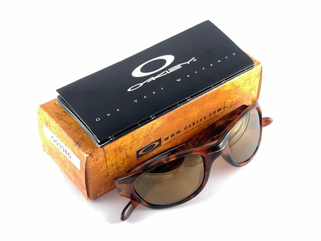 New Vintage Oakley Frog Skin Tortoise  1995 Sunglasses  For Sale 11