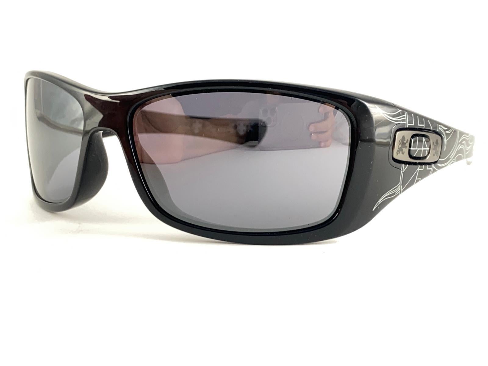 Nuevas gafas de sol vintage Oakley Hijinx con montura negra y lentes espejadas de los años 2000 Negro