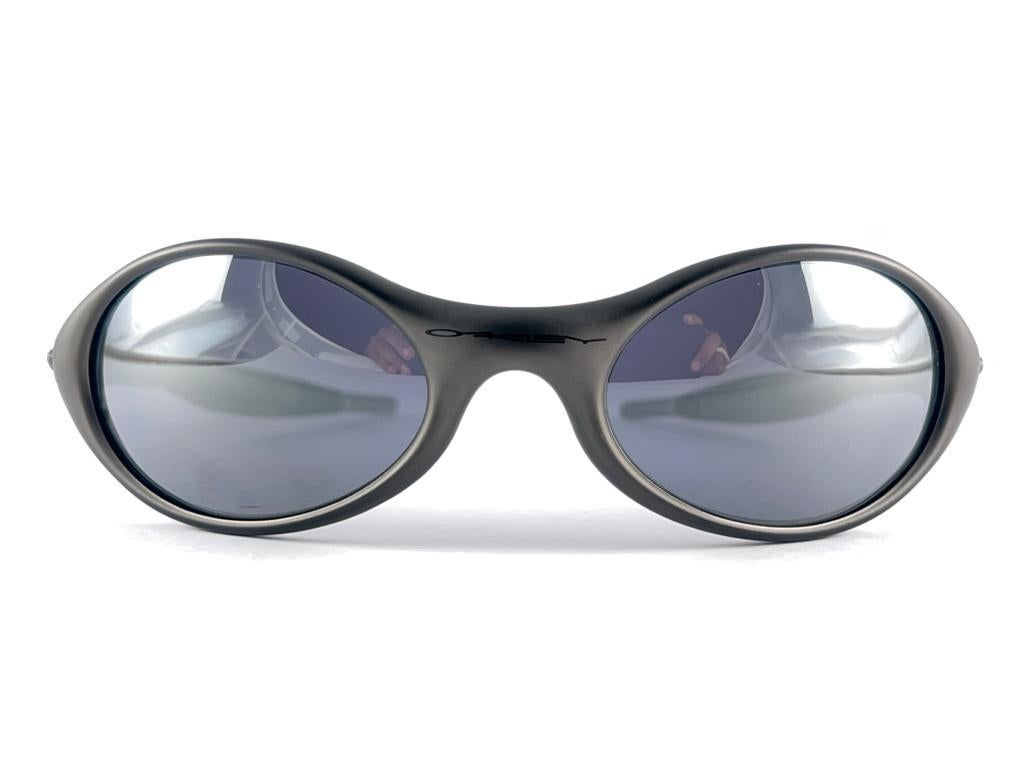 New Vintage Oakley Jacket Matte Silver 1995 Sunglasses  6