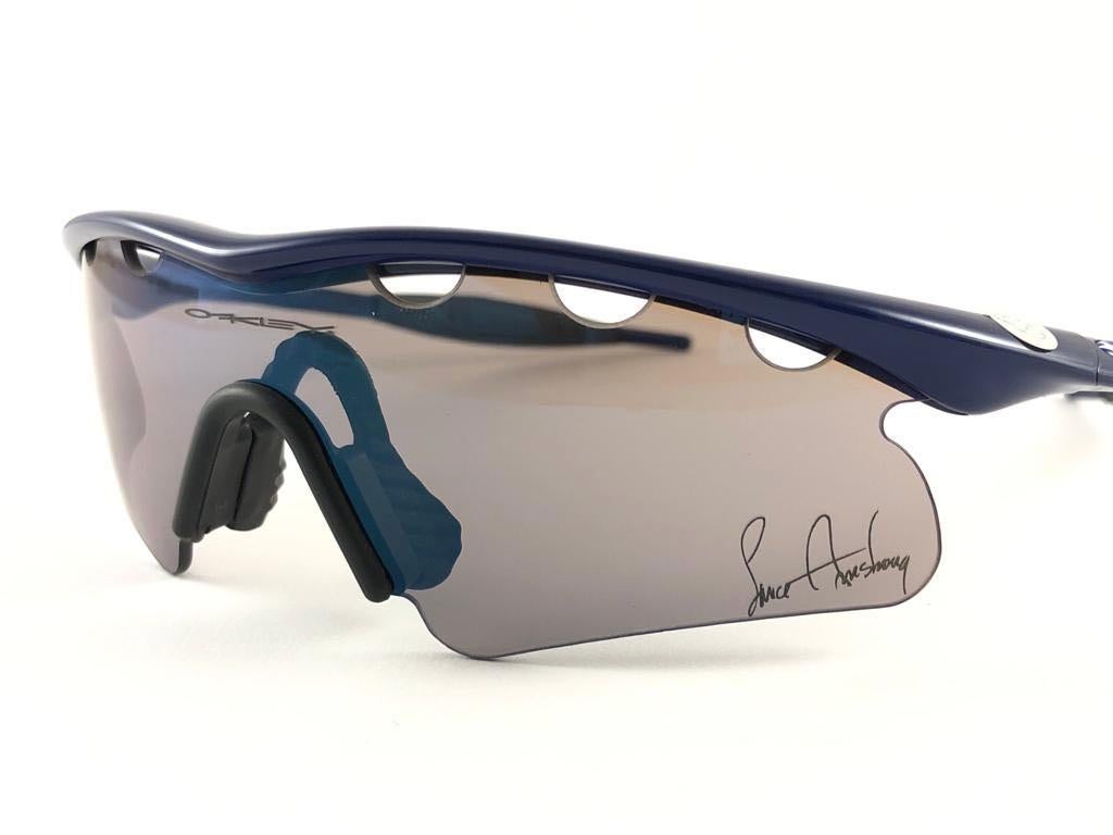 New Vintage Oakley Lance Armstrong M Series Navy 2000's Sunglasses  In New Condition In Baleares, Baleares