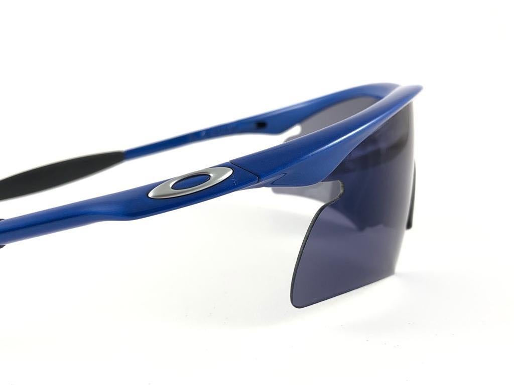 New Vintage Oakley M Frame Blue Iridium Lens 1999 Sunglasses For Sale 6