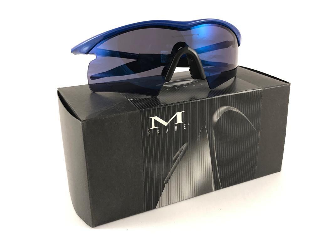New Vintage Oakley M Frame Blue Iridium Lens 1999 Sunglasses For Sale 4