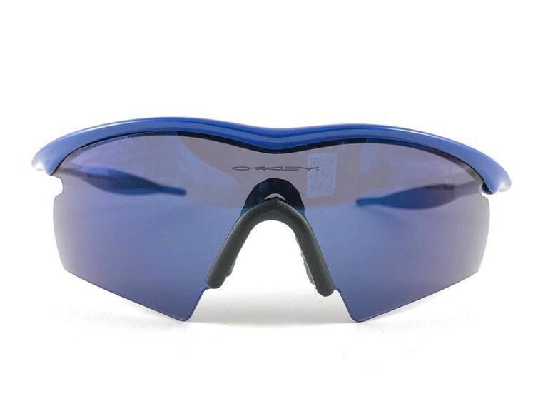 Oakley 1999 online
