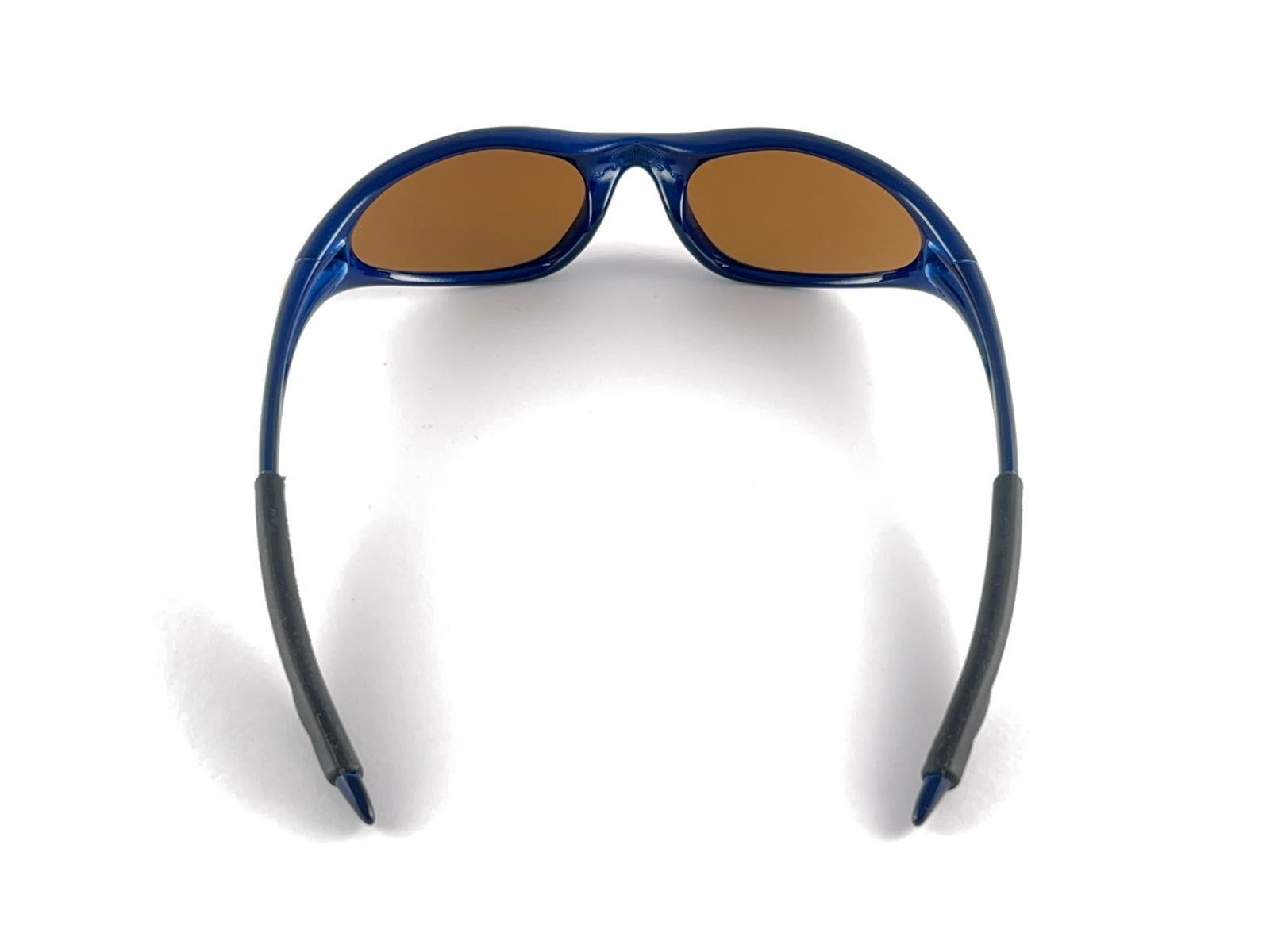 Neu Vintage Oakley Minute Metallic Blau Polarisierte Linsen 2000er Sonnenbrille, Vintage  im Angebot 6