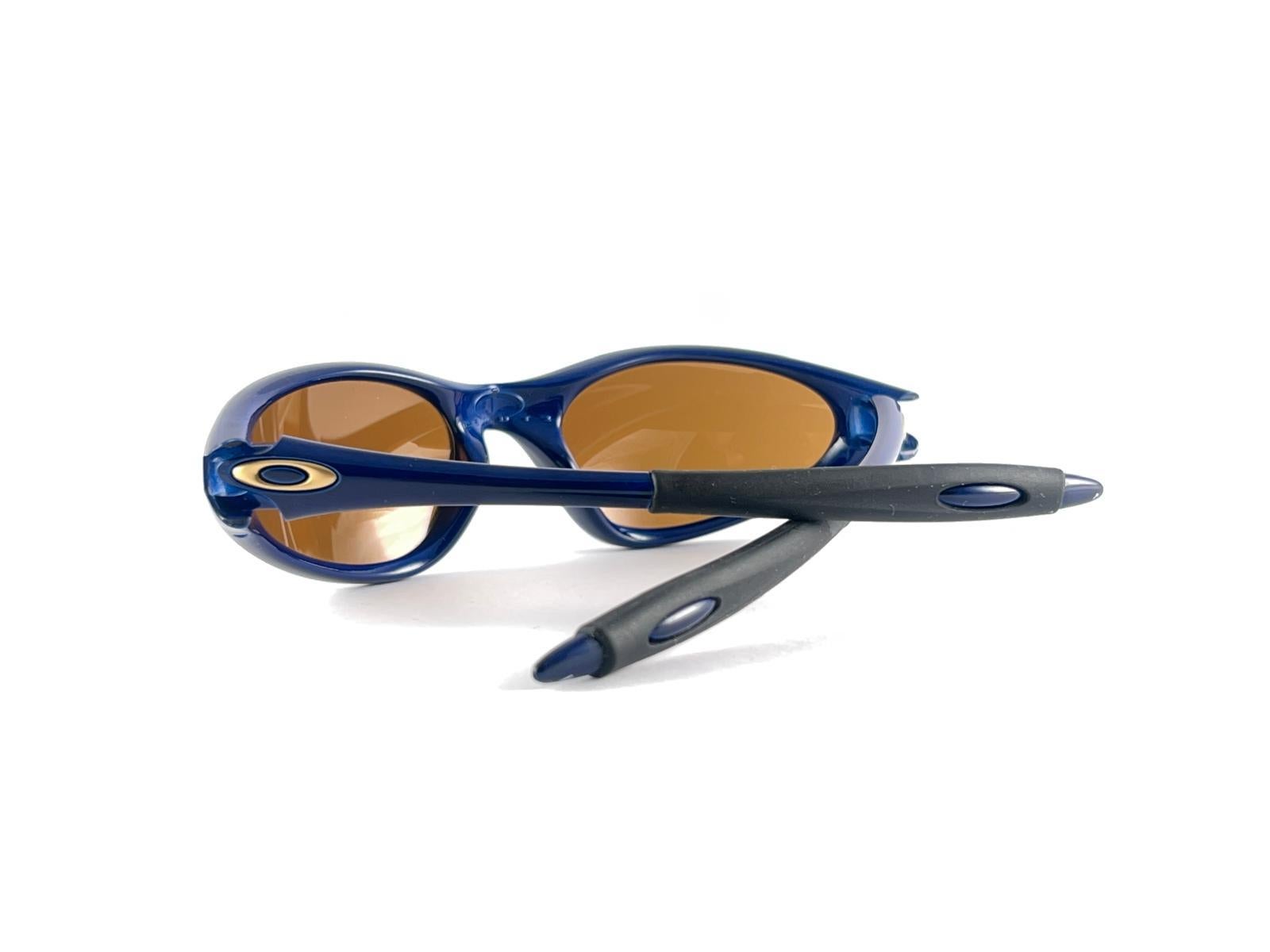 Neu Vintage Oakley Minute Metallic Blau Polarisierte Linsen 2000er Sonnenbrille, Vintage  im Angebot 8