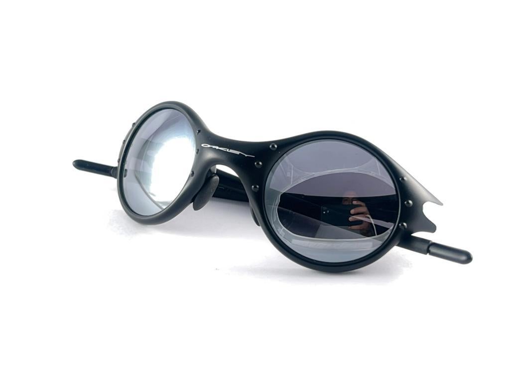 New Vintage Oakley Moon Round Black 1998 Sunglasses 9