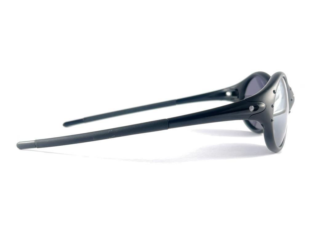 New Vintage Oakley Moon Round Black 1998 Sunglasses 4