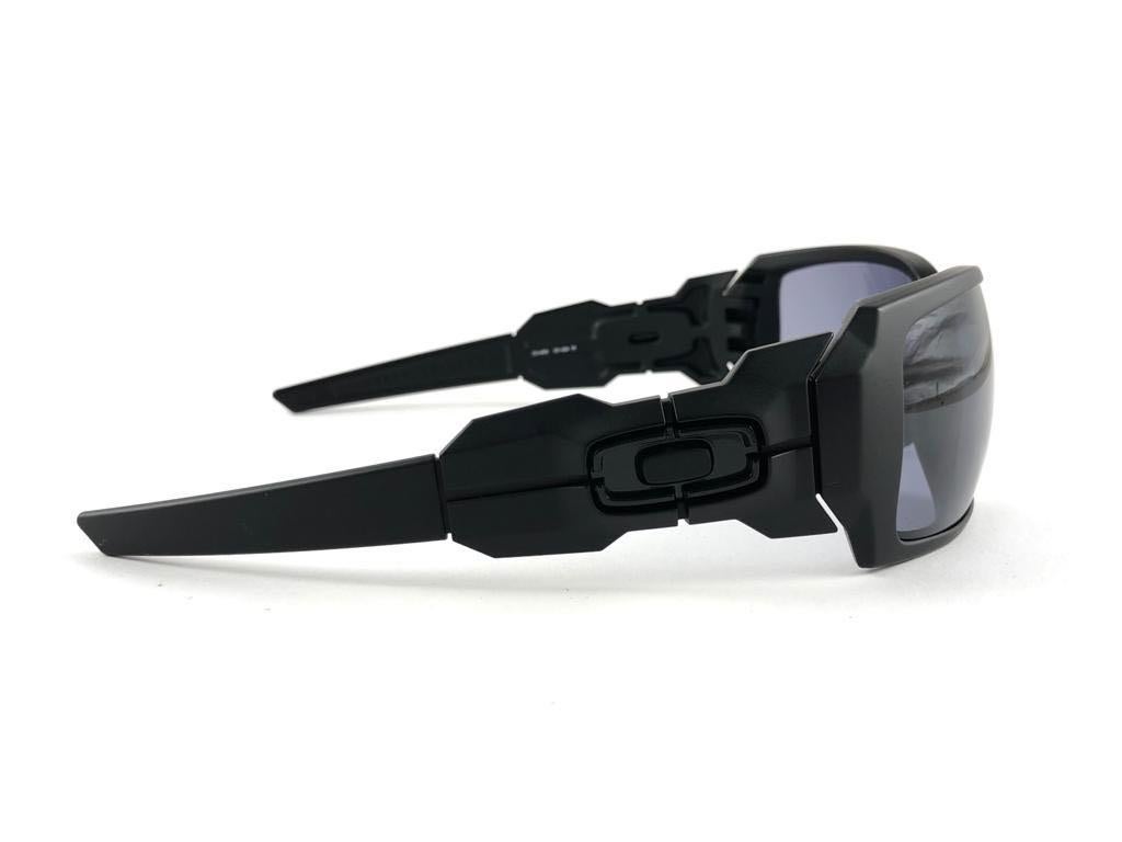 New Vintage Oakley Oil Drum Black Polarized Lens 2005 Sunglasses 8
