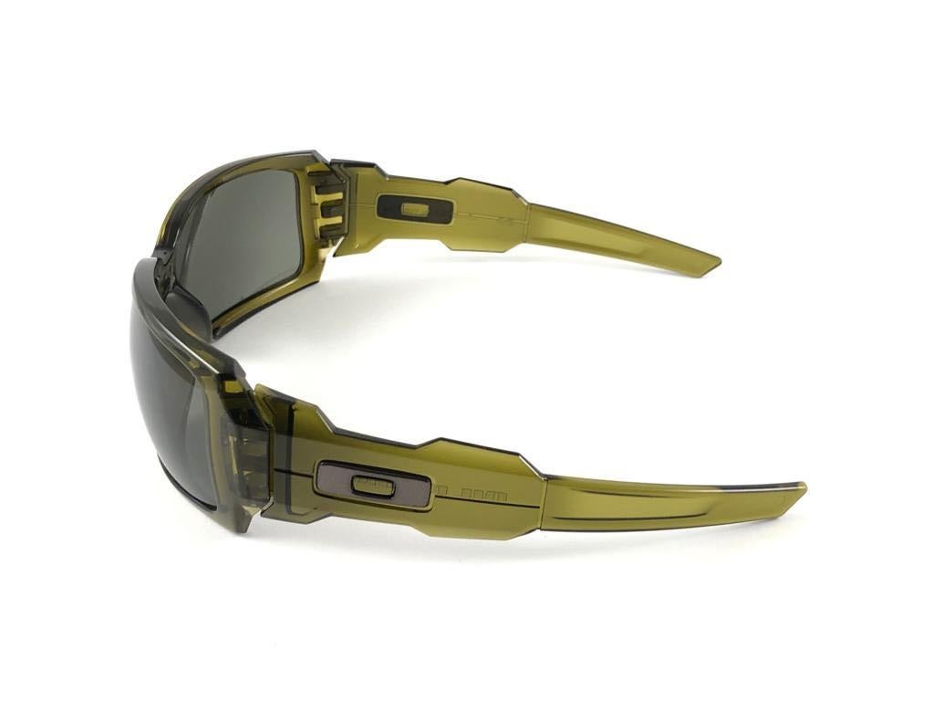 Women's or Men's New Vintage Oakley Oil Drum Olive Polarized Lens 2005 Sunglasses 