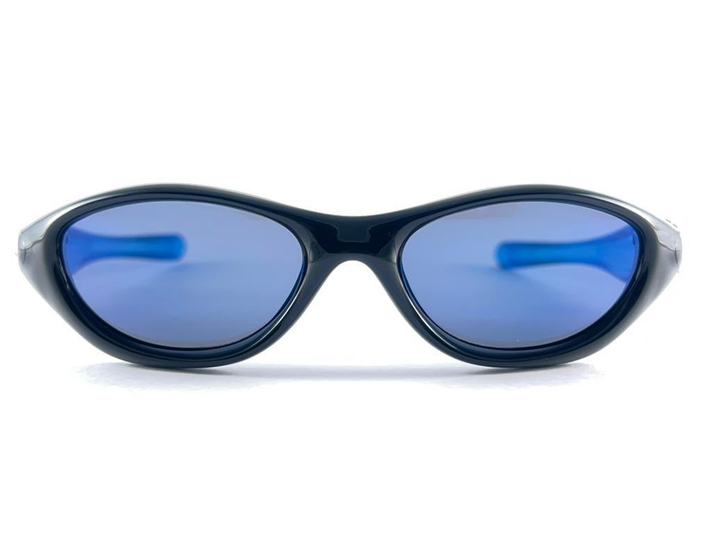 New Vintage Oakley Pocket Blue Lens 2003 Sunglasses For Sale 6