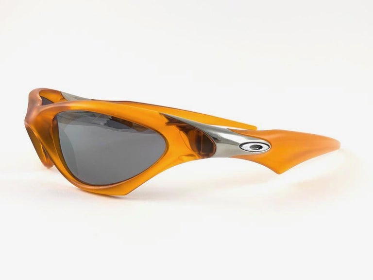 New Vintage Oakley Scar Persimmon Black Iridium Lens 2001 Sunglasses For  Sale at 1stDibs