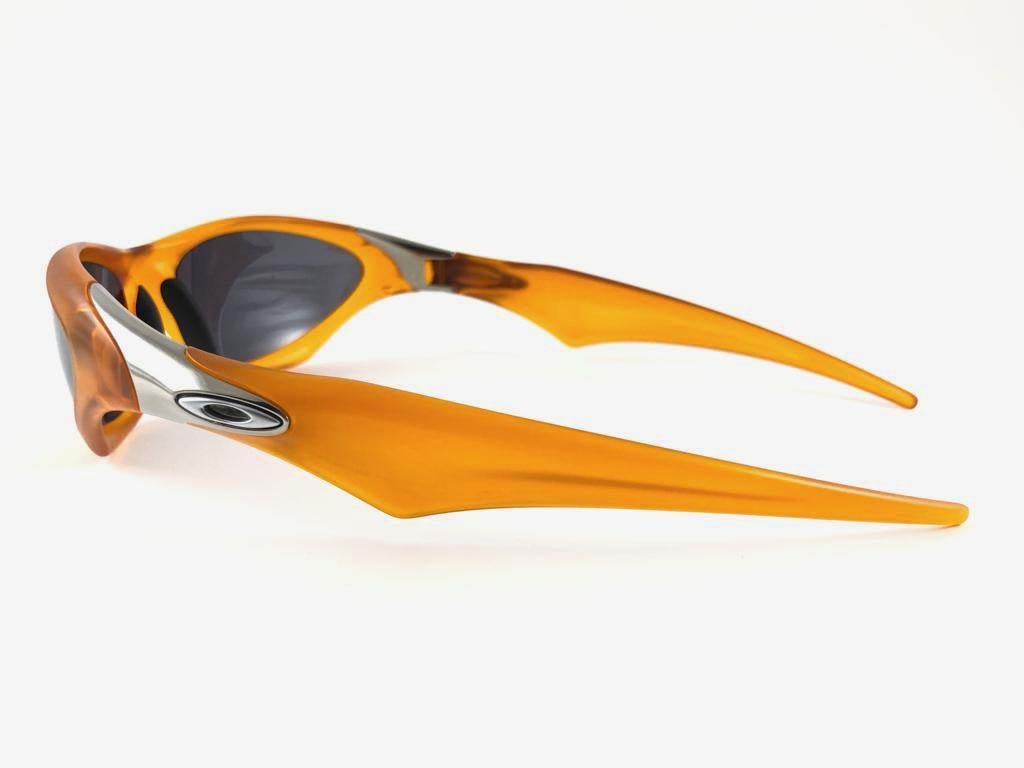 Women's or Men's New Vintage Oakley Scar Persimmon Black Iridium Lens 2001 Sunglasses 