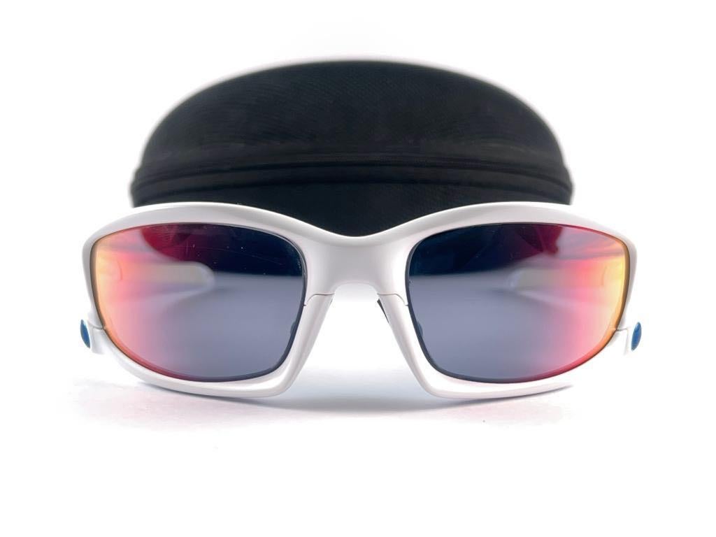 Geteilte Eichenholzjacke mit Quick Release System-Rahmen  2000'S Sonnenbrille im Angebot 1
