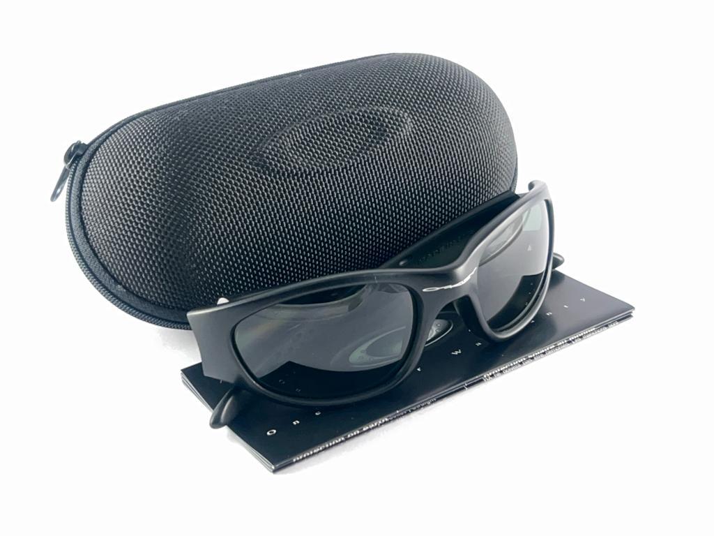 New Vintage Oakley TEN Frame Polarized Lens 1998 Occhiali da sole in vendita 10