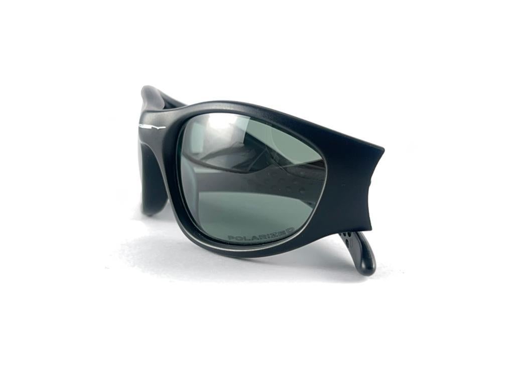 New Vintage Oakley TEN Frame Polarized Lens 1998 Sunglasses  Neuf - En vente à Baleares, Baleares