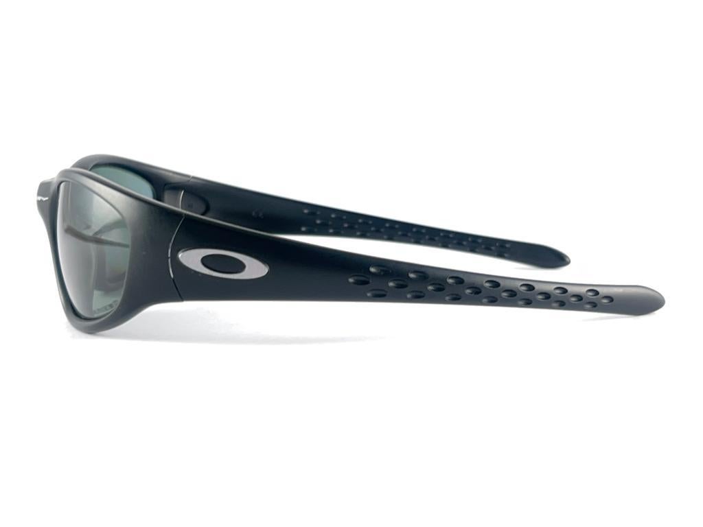 New Vintage Oakley TEN Frame Polarized Lens 1998 Occhiali da sole in vendita 2