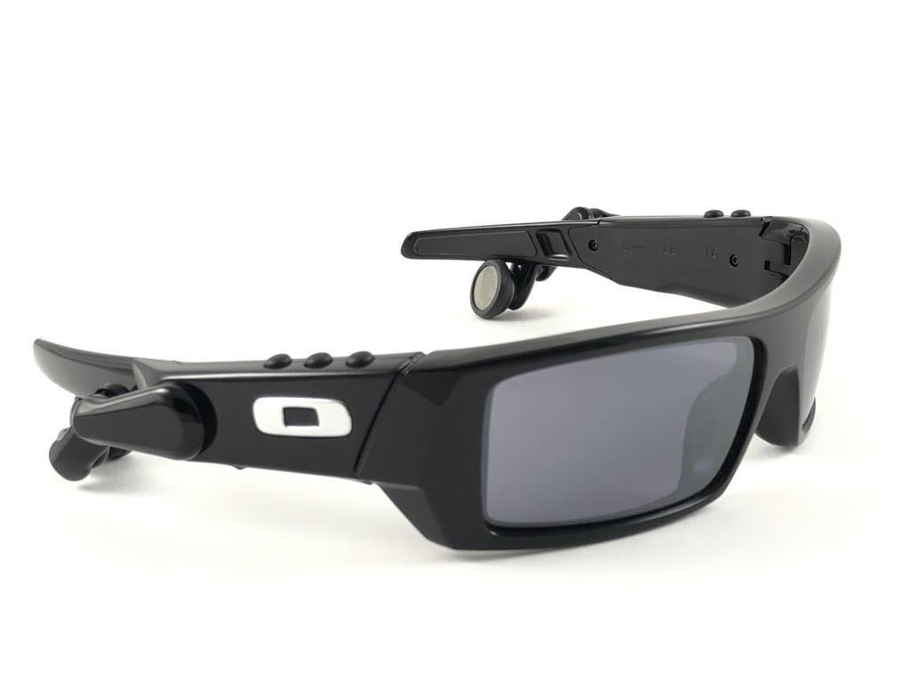 Oakley Thump 512MB MP3 lunettes de soleil vintage à lunettes gazeuses noires avec éclats en iridium, 2003  Neuf - En vente à Baleares, Baleares