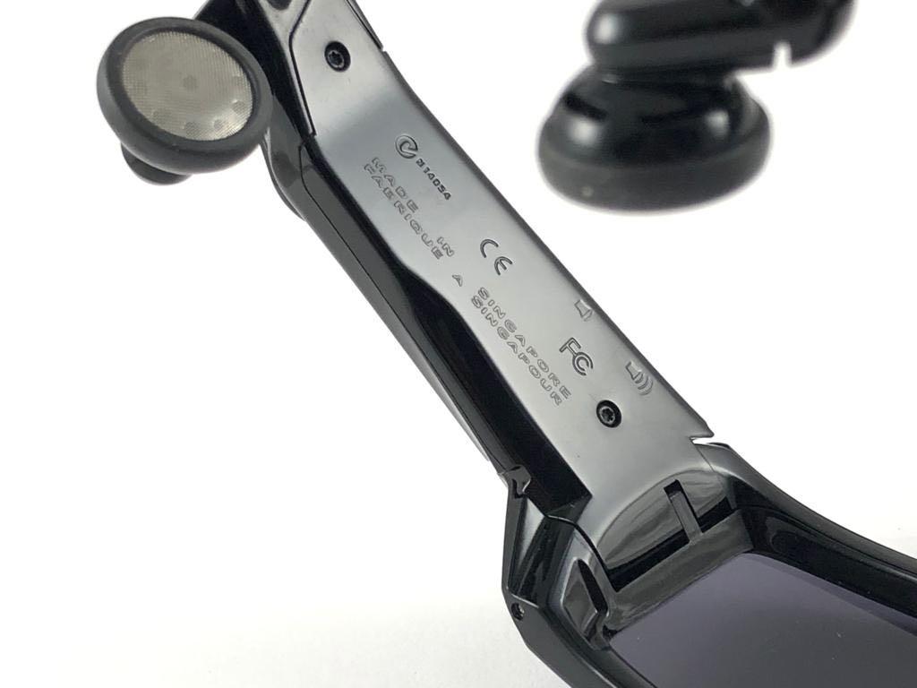 Oakley Thump 512MB MP3 lunettes de soleil vintage à lunettes gazeuses noires avec éclats en iridium, 2003  en vente 3