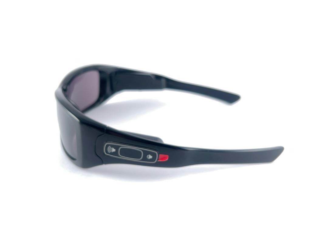 New Vintage Oakley Thump 512MB MP3 Polished Black Lense 2003 Sunglasses  For Sale 15