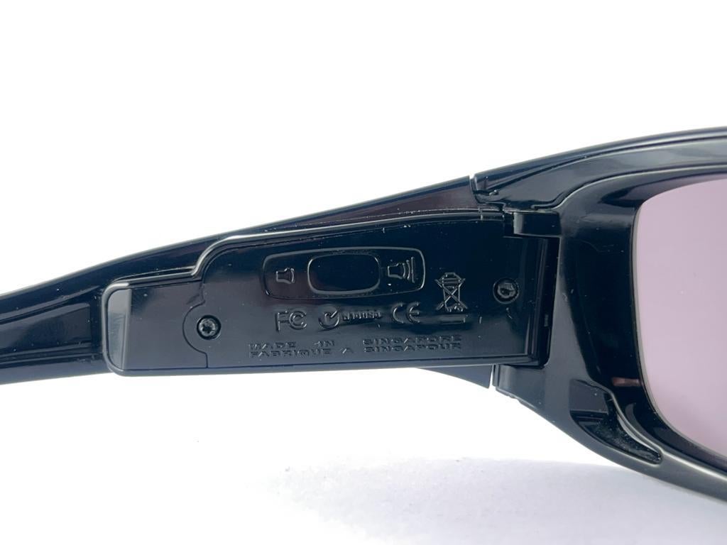 New Vintage Oakley Thump 512MB MP3 Polished Black Lense 2003 Sunglasses 16
