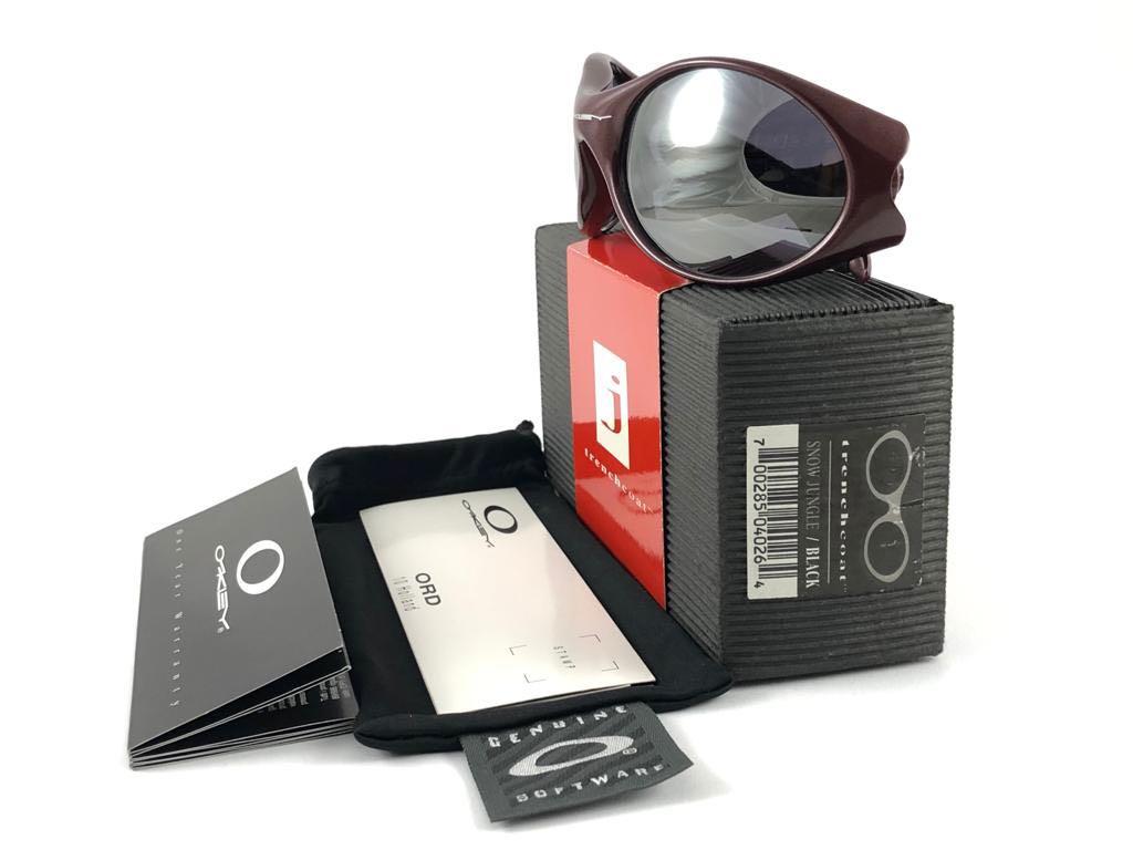 Women's or Men's New Vintage Oakley Trenchcoat Blood Iridium Lenses 1995 Sunglasses