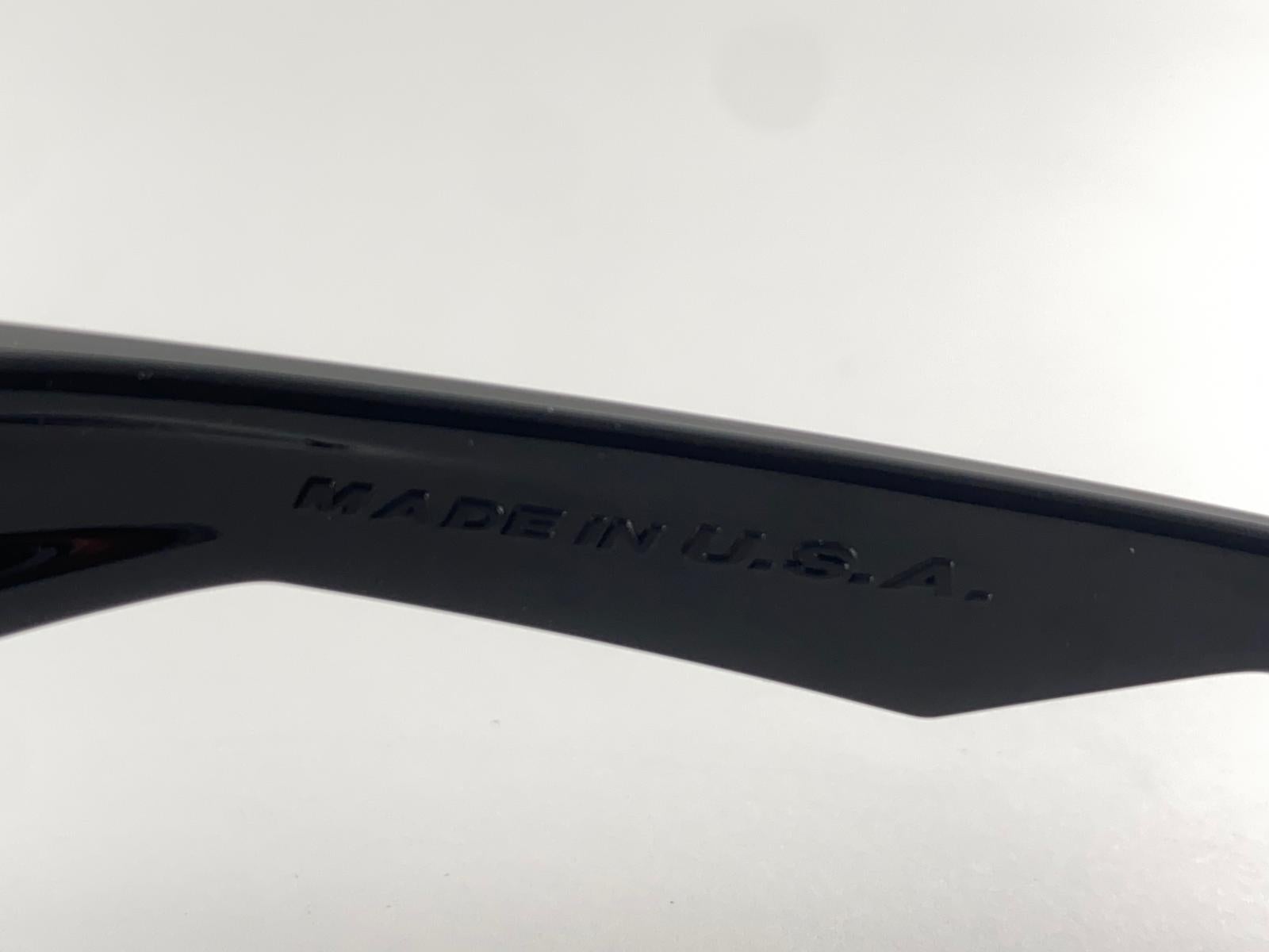 New Vintage Oakley Twitch Black Frame Mirrored Lens 2000's Sunglasses For Sale 1