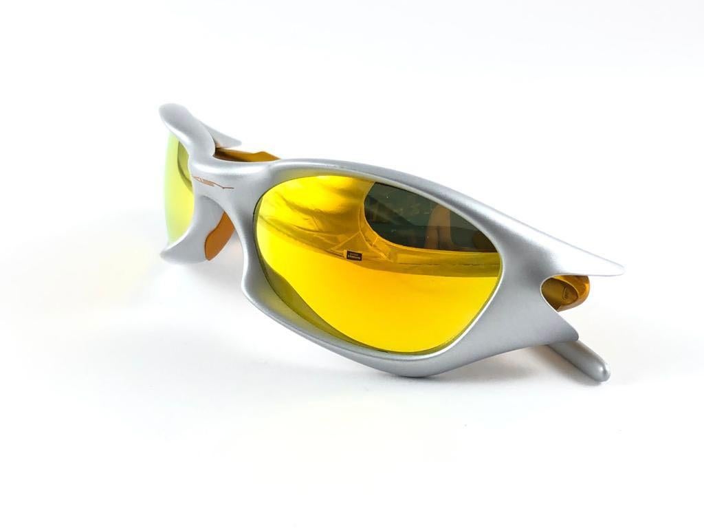 New Vintage Oakley Valve Silver Fire Lenses 2003 Sunglasses 5