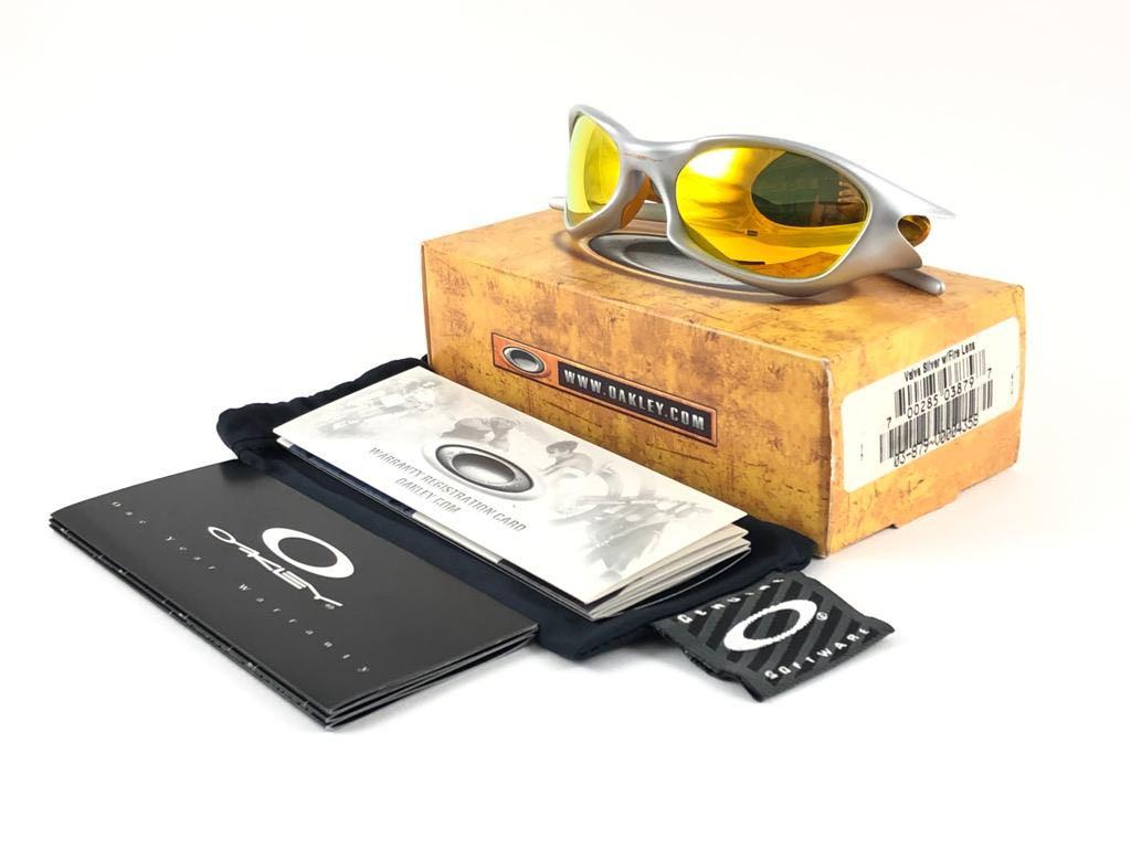 New Vintage Oakley Valve Silver Fire Lenses 2003 Sunglasses In New Condition In Baleares, Baleares