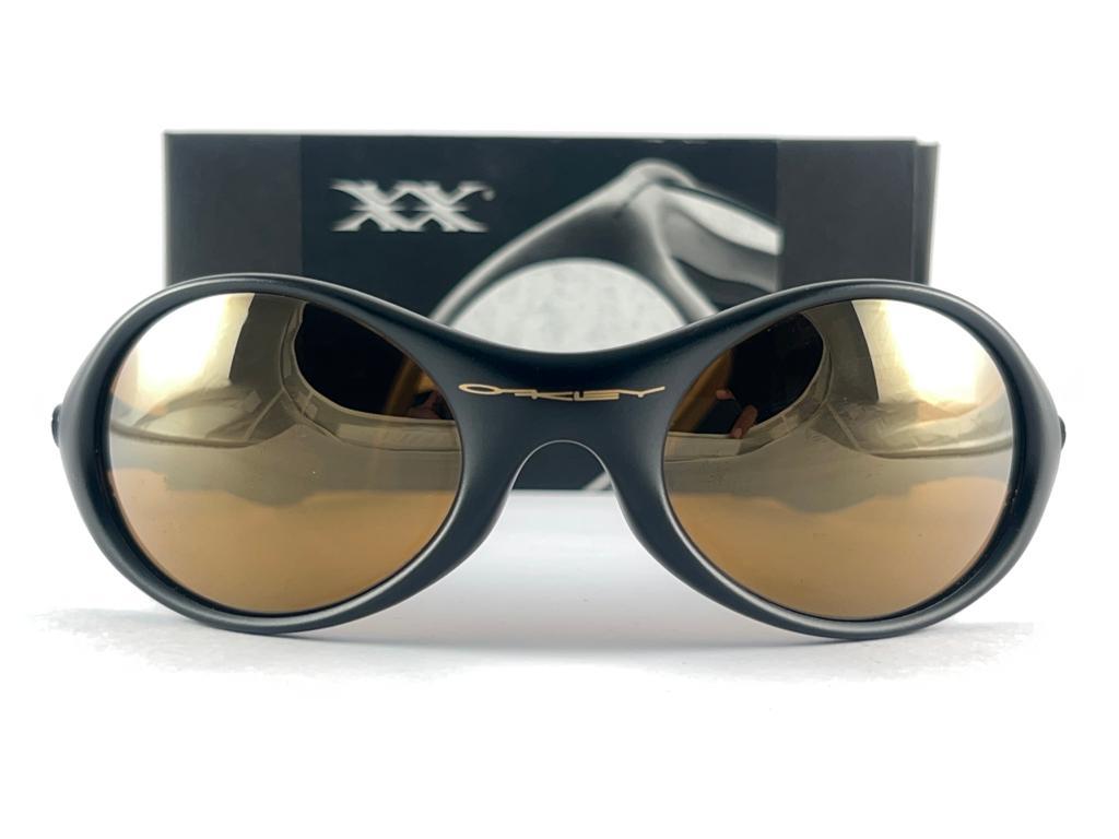 New Vintage Oakley Wrap Around Balck Gold Lenses 1999 Sunglasses  9