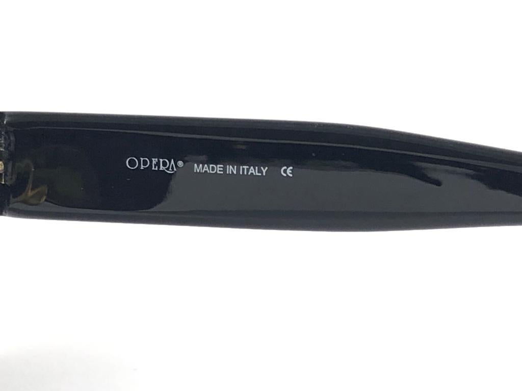 New Vintage Opera op137 Oval Black Gold  1990 Sunglasses Made in Italy In New Condition In Baleares, Baleares