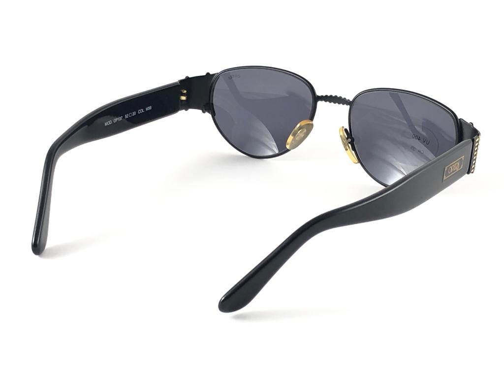 New Vintage Opera op137 Oval Black Gold  1990 Sunglasses Made in Italy 1