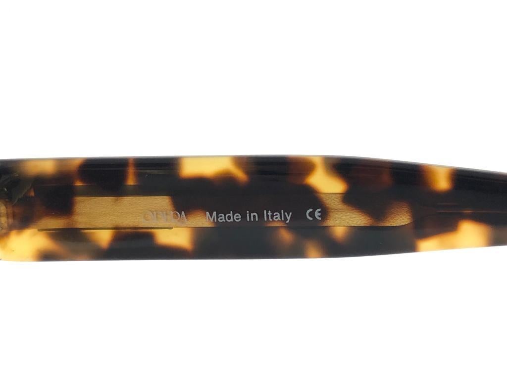 New Vintage Opera op139 Oval Tortoise & Gold  1990 Sunglasses Made in Italy In New Condition In Baleares, Baleares