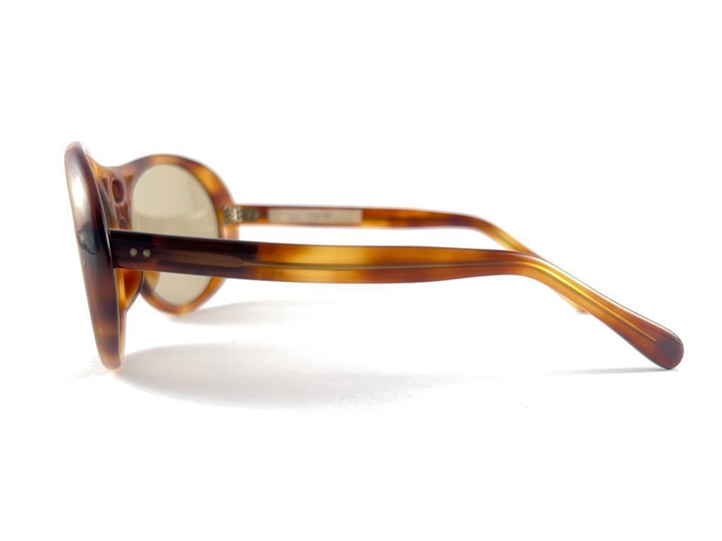 New Vintage Oval Tortoise Light Brown Lenses 60'S France Handmade Sunglasses In New Condition For Sale In Baleares, Baleares