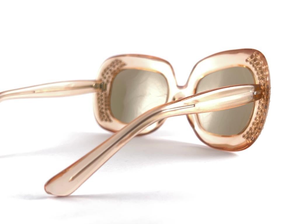 New Vintage Oversized Pink Translucent Sunglasses 1970's Made In France en vente 1