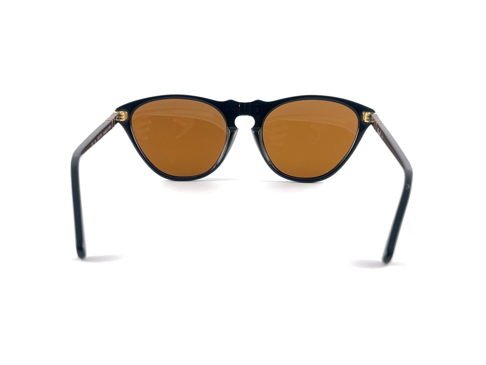 New Vintage Persol By Ratti Cat Eye Black Frame Sunglasses 1960's Made In Italy en vente 7