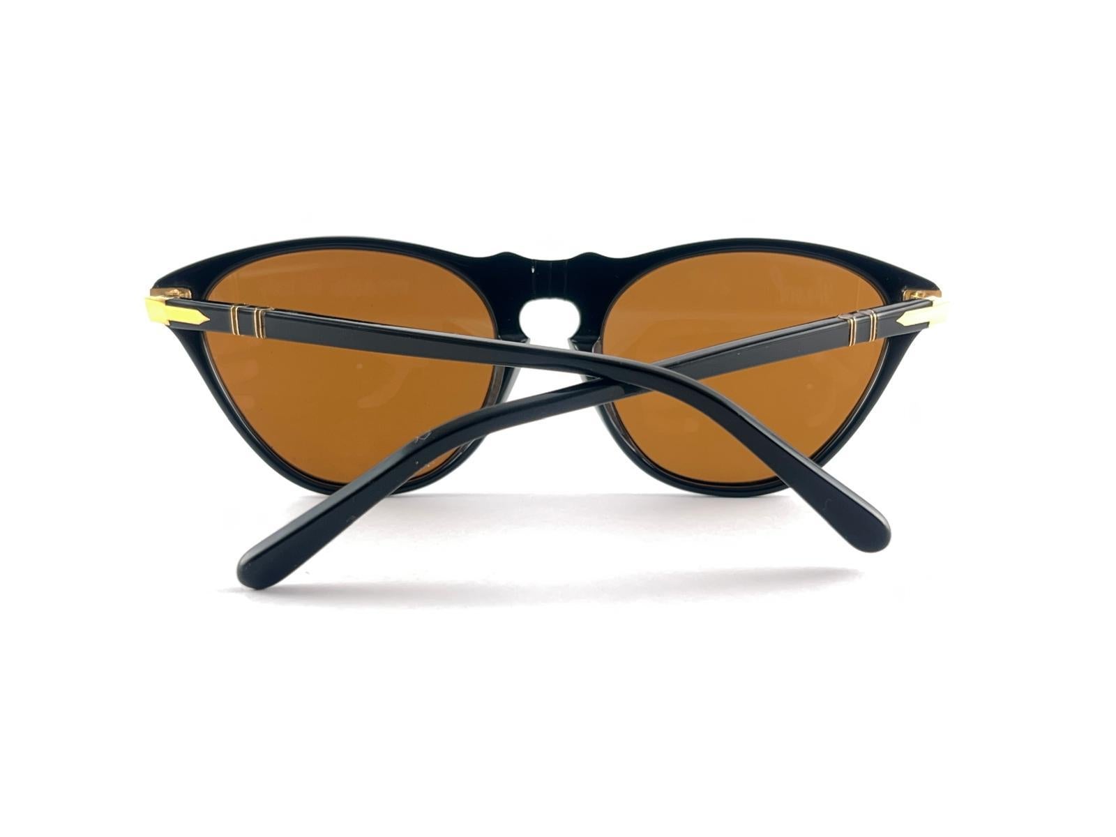 New Vintage Persol By Ratti Cat Eye Black Frame Sunglasses 1960's Made In Italy en vente 8
