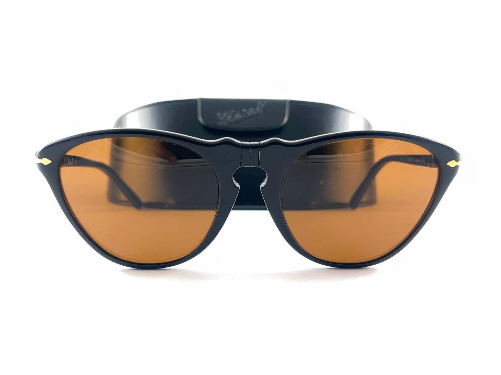 New Vintage Persol By Ratti Cat Eye Black Frame Sunglasses 1960's Made In Italy en vente 10