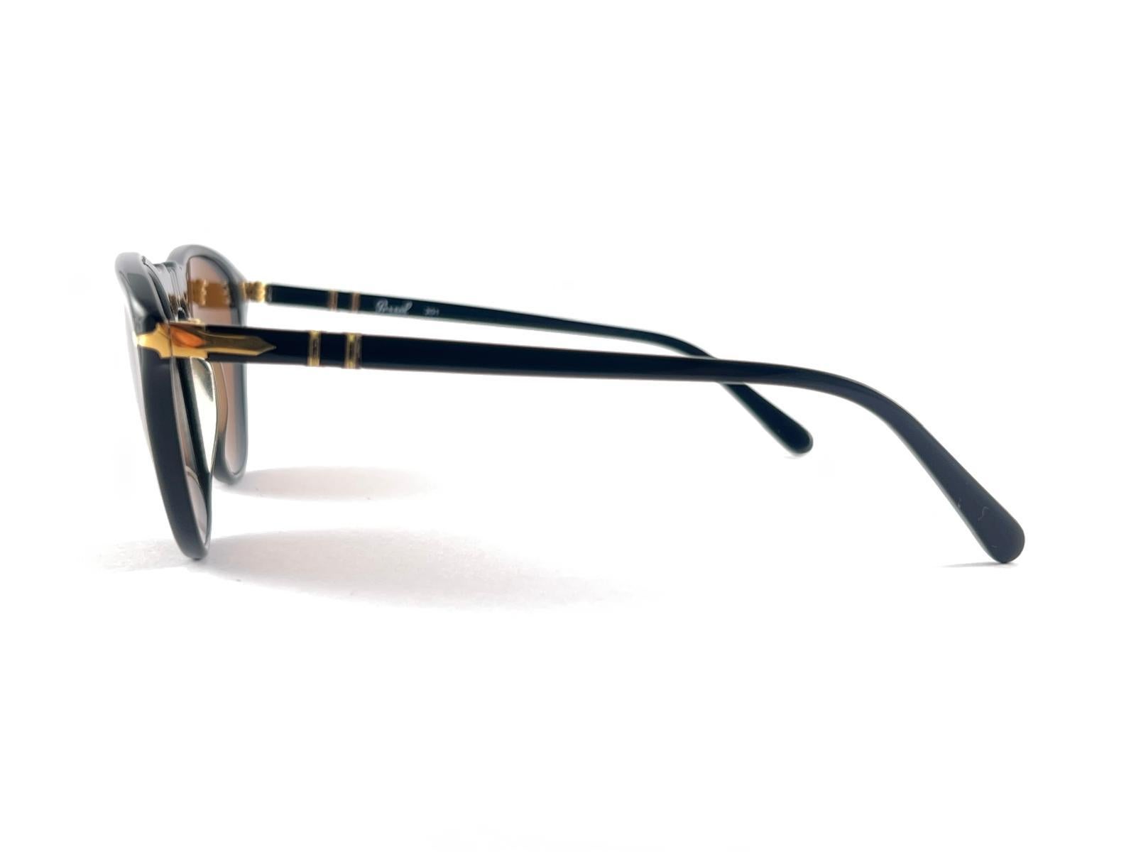 New Vintage Persol By Ratti Cat Eye Black Frame Sunglasses 1960's Made In Italy en vente 1