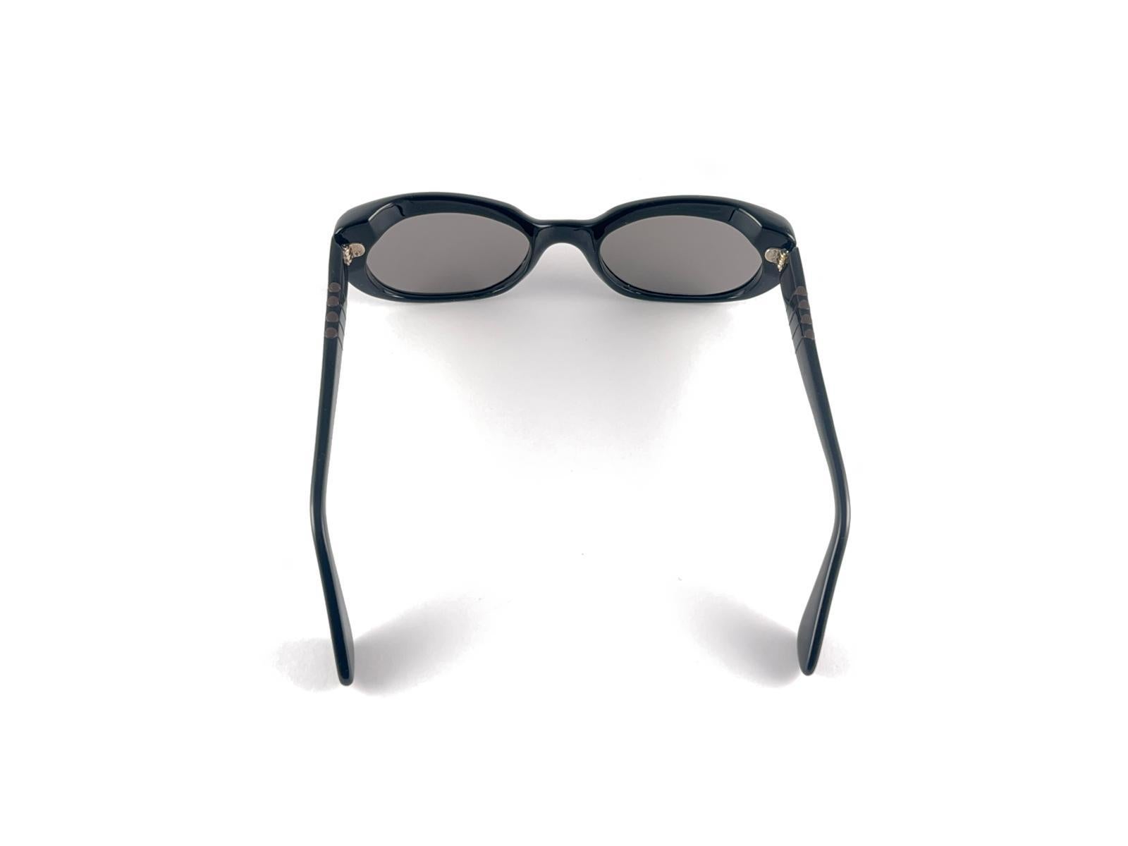 Neuer Vintage-Persol von Ratti Space Graue Sonnenbrille mit Rahmen 1960er Jahre, hergestellt in Italien im Angebot 8