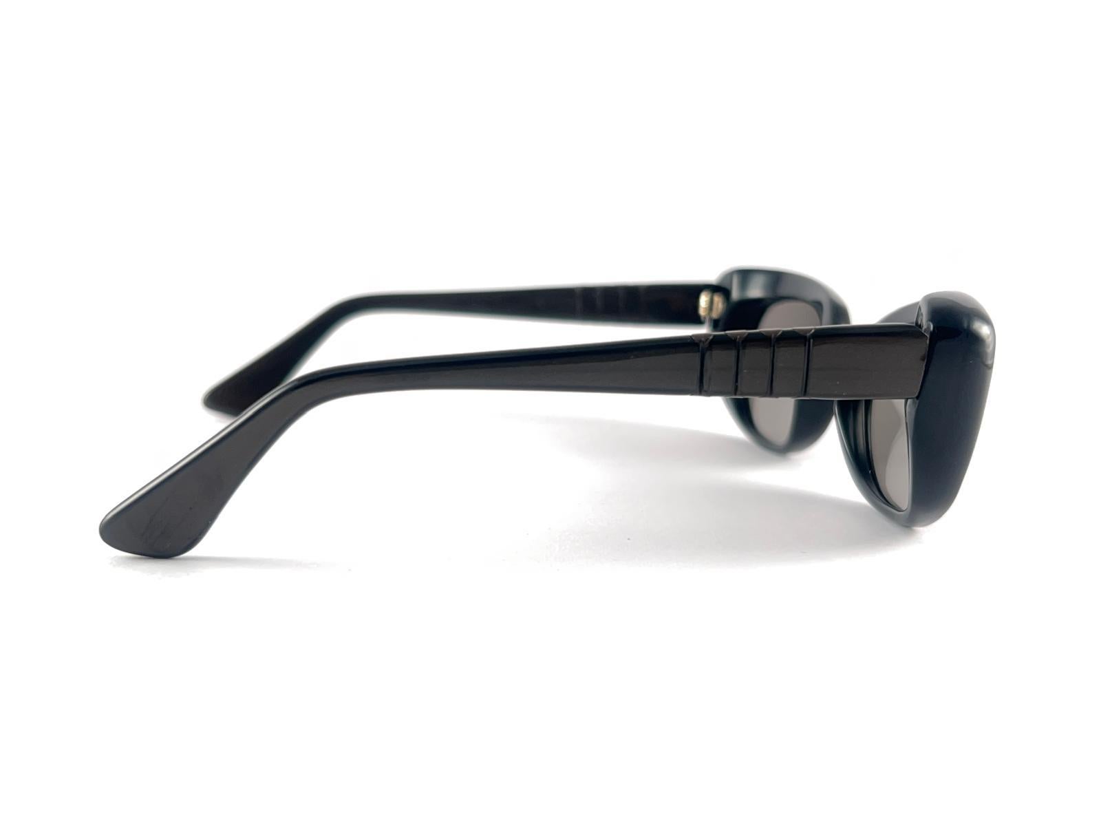 Neuer Vintage-Persol von Ratti Space Graue Sonnenbrille mit Rahmen 1960er Jahre, hergestellt in Italien im Angebot 2