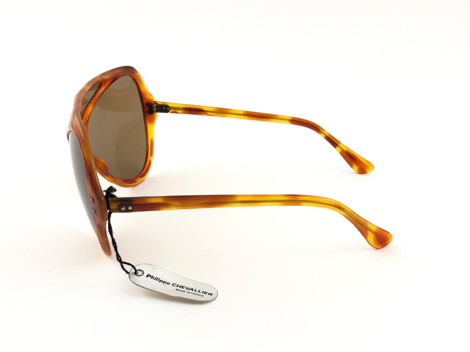 New Vintage Philippe Chevallier III Light Tortoise Miles Davis 1960 Sunglasses In New Condition For Sale In Baleares, Baleares