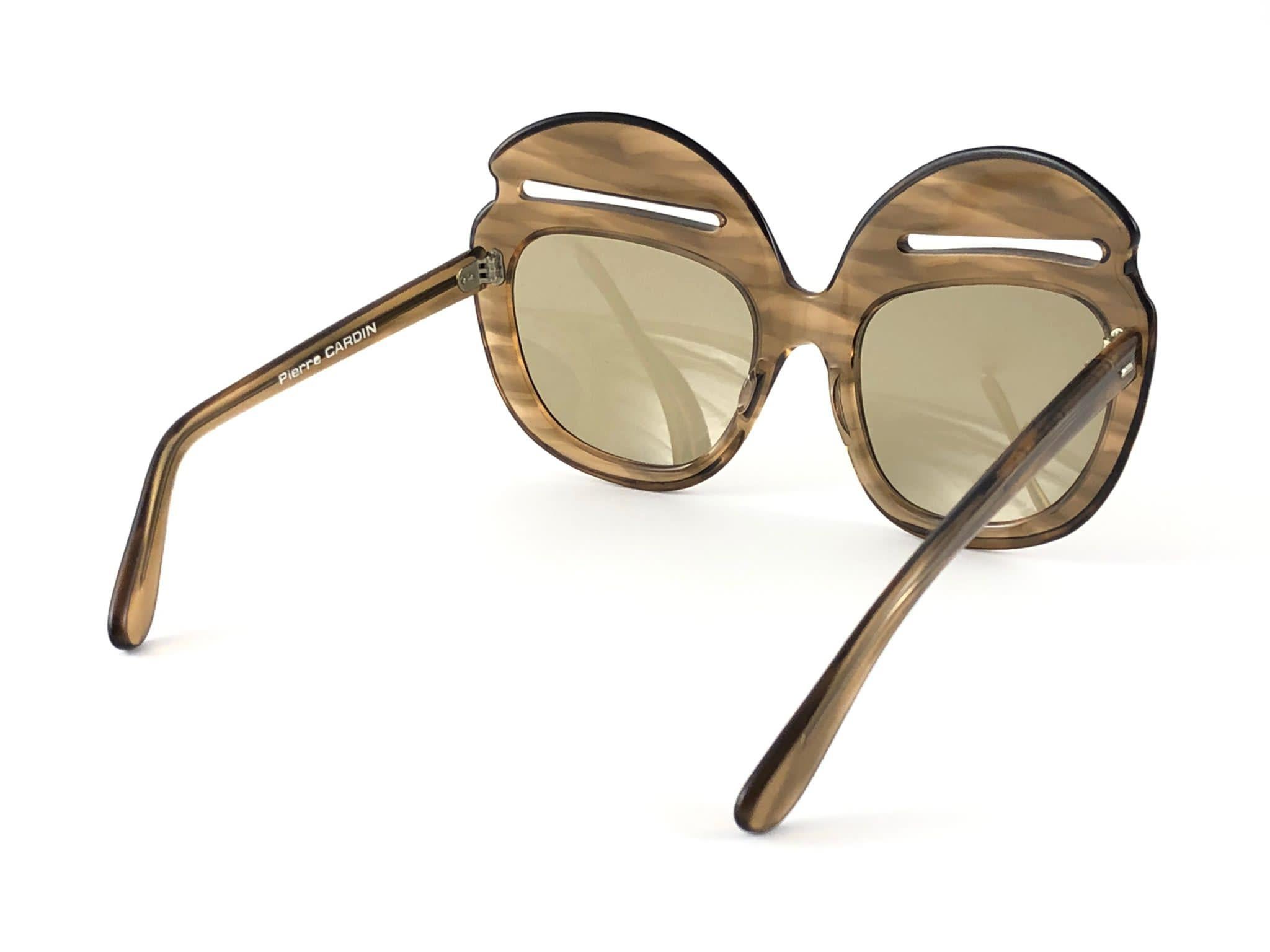 Pierre Cardin - Lunettes de soleil vintage surdimensionnées avec détails coulissants, 6496, années 1960, état neuf  en vente 4