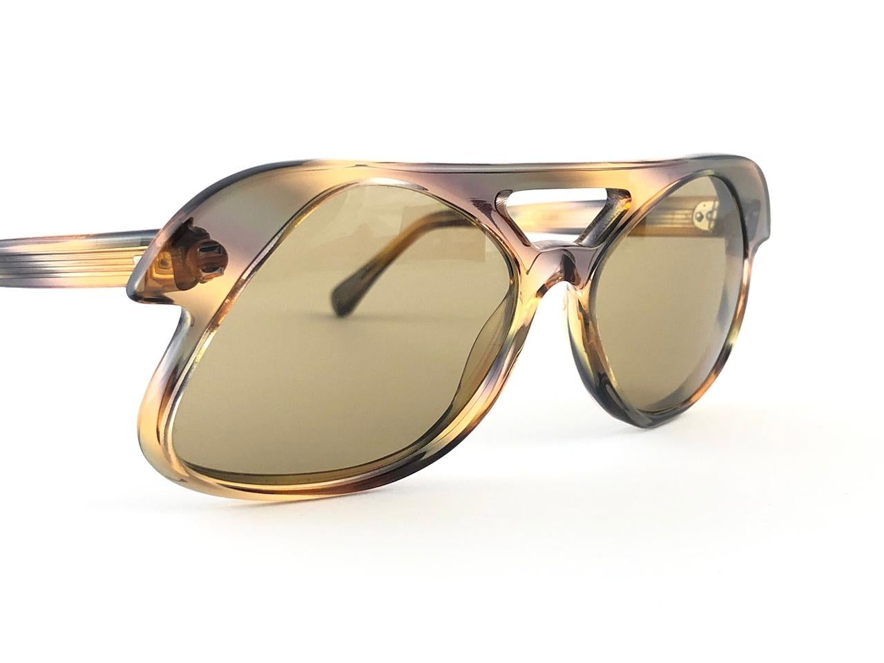 Marrone Nuovo Occhiali da sole vintage Pierre Cardin C27 Ultra Raro Medio Anni '60 in vendita